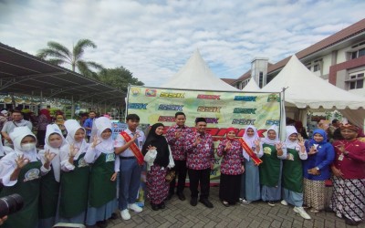 KUNJUNGAN PAK WAGUB DAN KETUA PENGGERAK PKK JATENG DI STAND SSK HARGANAS 2023!